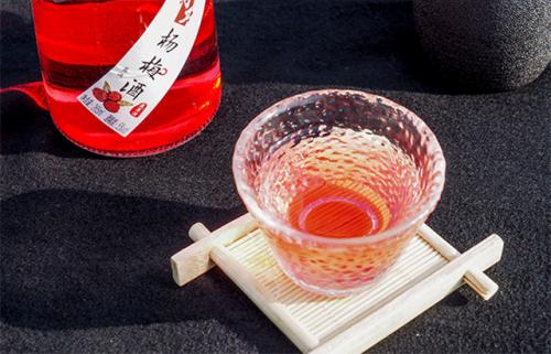 澳迪尼月夕杨梅酒,香味浓郁、口感香醇!