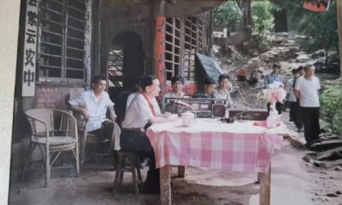 纵观茅台酒走向辉煌之路,离不开这位领导人的卓越成就