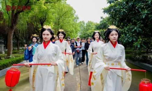 第四届皇沟馥香粉丝节圆满落幕,用沉浸体验讲好 "美酒美生活"的故事!