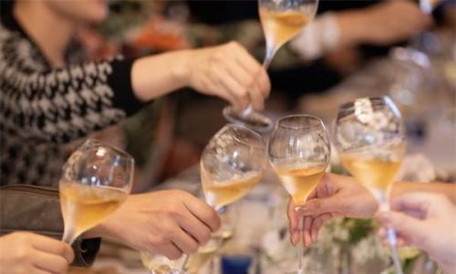 巴黎之花美丽时光系列全新年份香槟优雅启幕