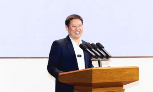 白酒教父的父子局: 吴向东的流量生意VS吴其融的私域操盘