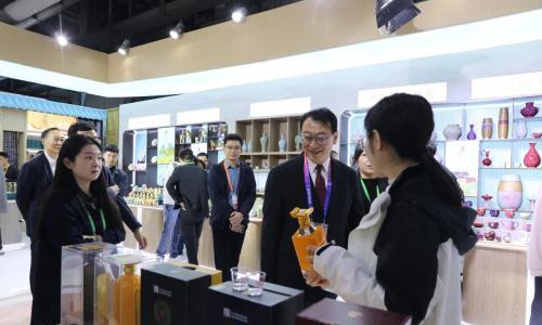 皇沟馥香再度亮相进博会,以中国白酒讲好中原故事