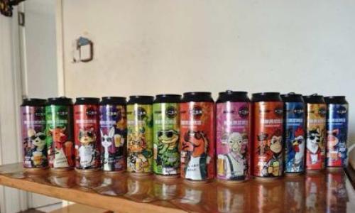 东北大花配生肖棍子!夜市摊主揭秘: 这酒让00后主动加单