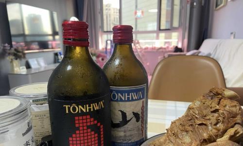 佐餐解腻神器!通化畅饮山葡萄微气泡爽口7度微醺甜酒的味蕾碰撞